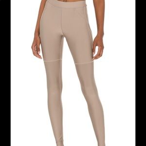 Alo Leggings